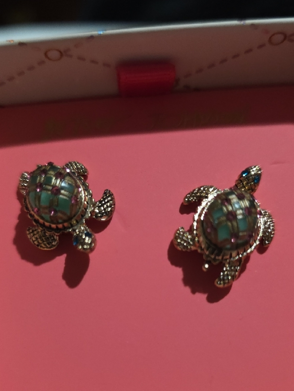 Betsey Johnson Gold Tone Multicolor Turtle Stud Earrings‎ - Picture 3 of 9